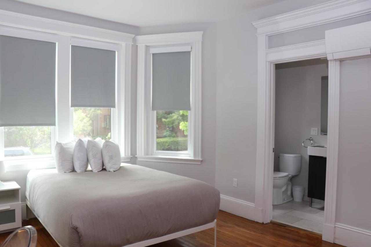 A Stylish Stay W/ A Queen Bed, Heated Floors.. #18 Brookline Buitenkant foto